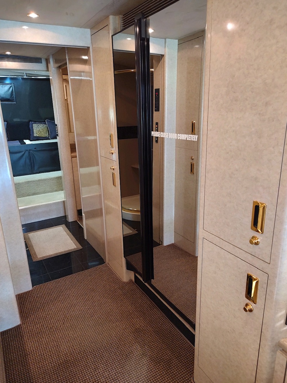 1999 Prevost Marathon XL For Sale