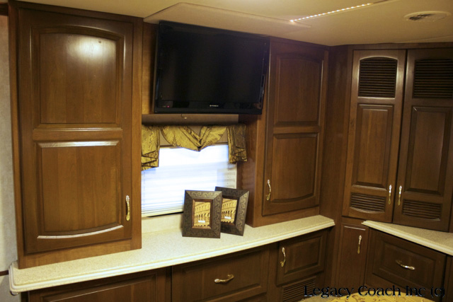 2003 Newmar Essex 