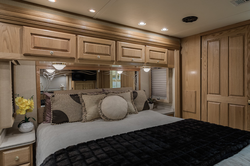 2003 Prevost Monaco For Sale