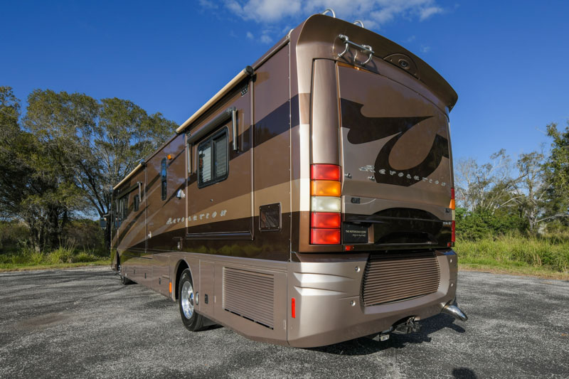 2003 Fleetwood Revolution 40CDouble Slide