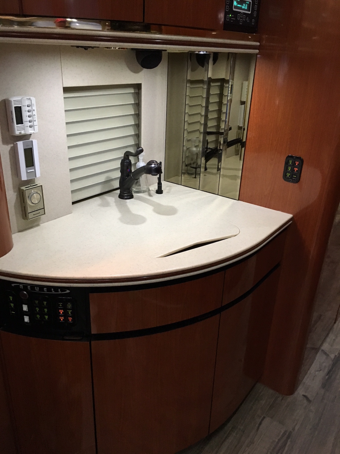 Bus-Stuff.com Class A Rv For Sale
