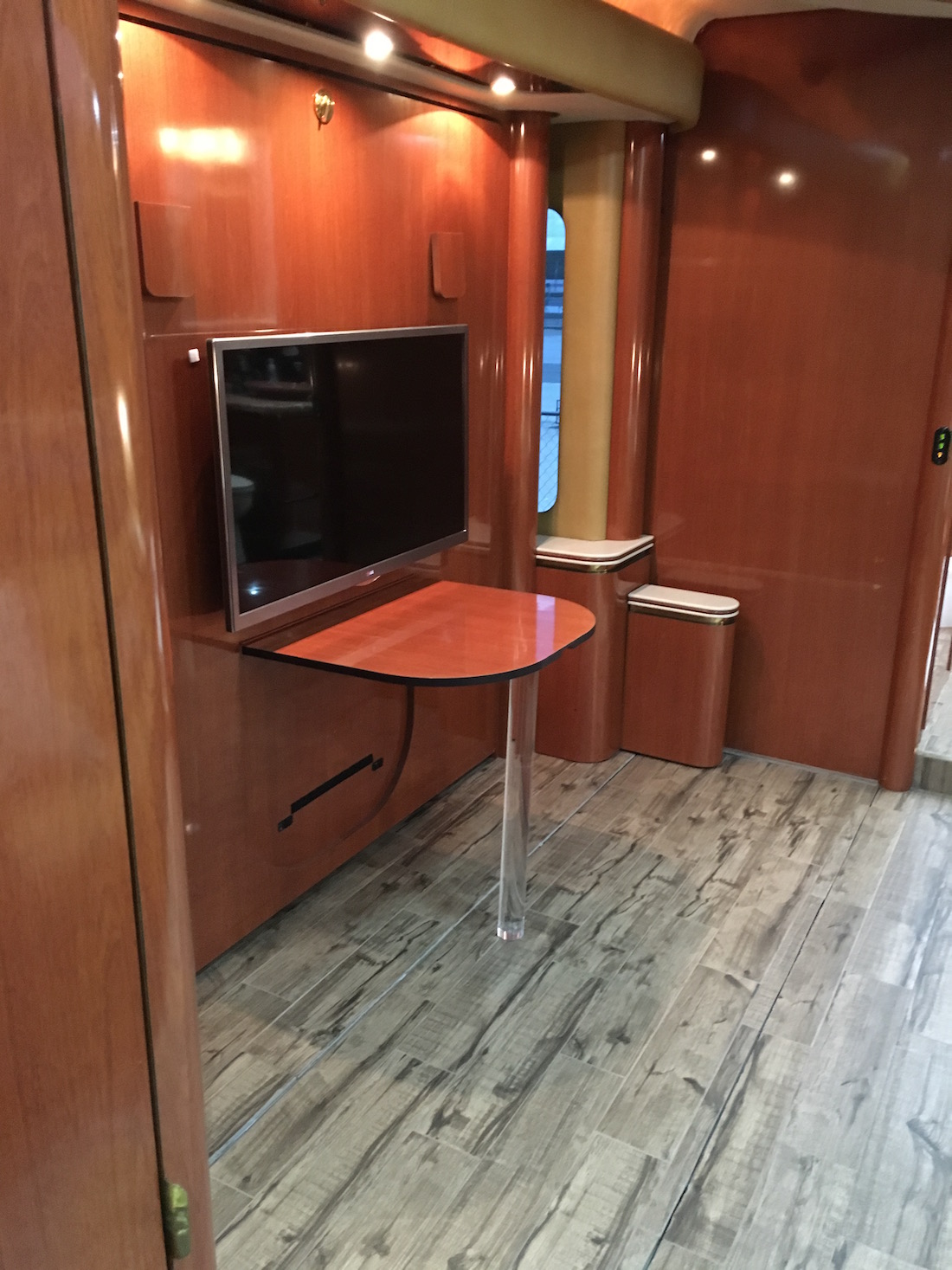 Bus-Stuff.com Class A Rv For Sale