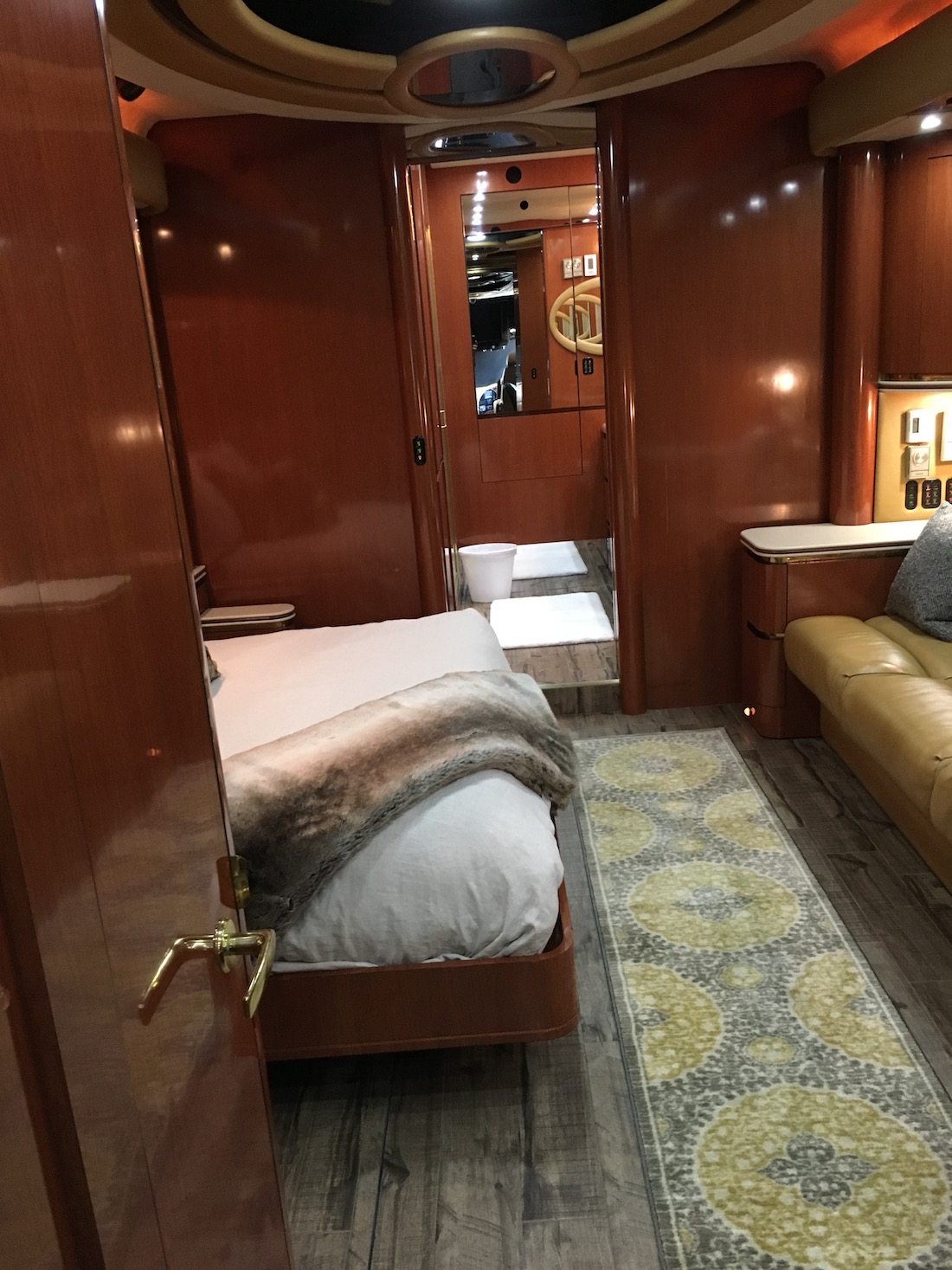Bus-Stuff.com Class A Rv For Sale