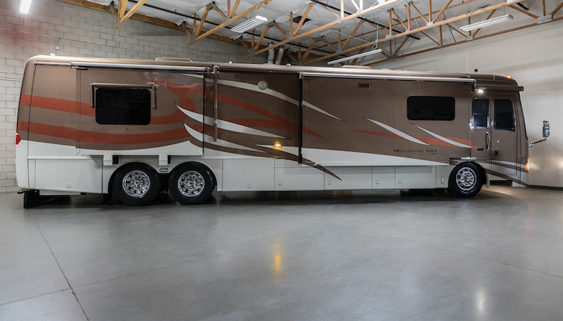 2008 Prevost Liberty H3-45 For Sale