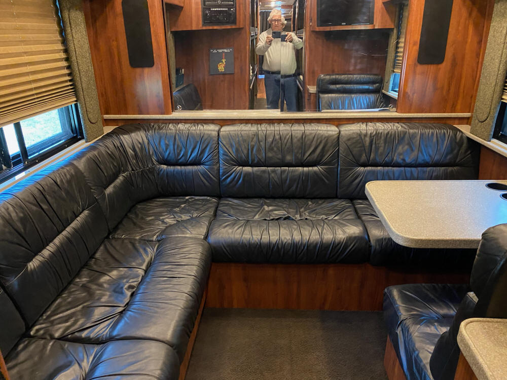 2005 Prevost XLII For Sale