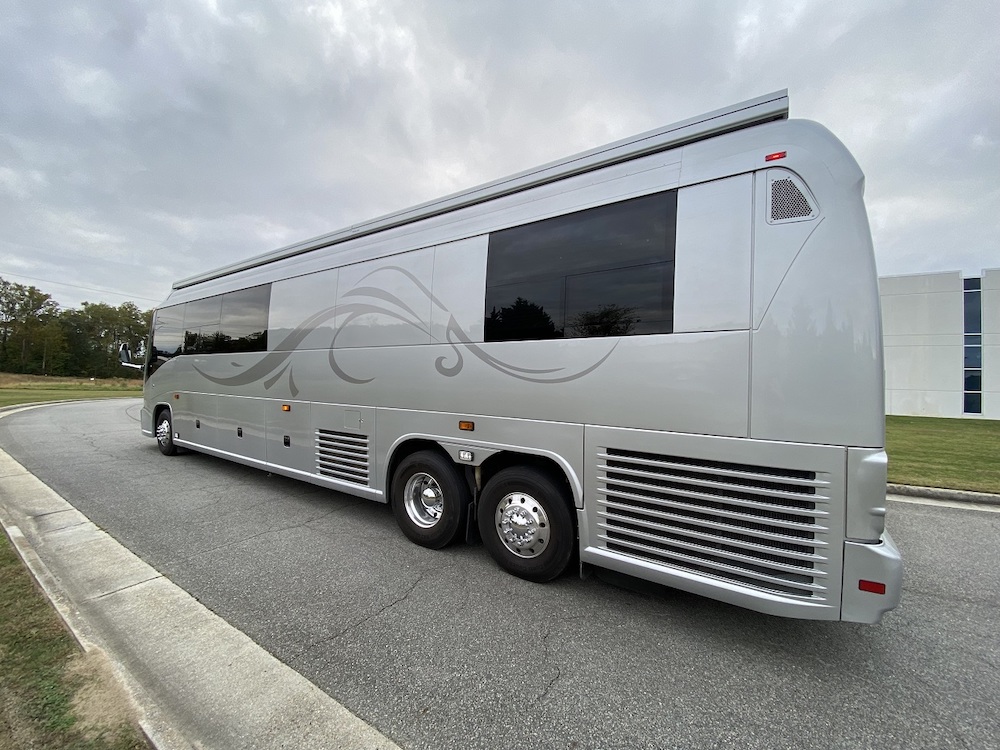 2006 MCI For Sale