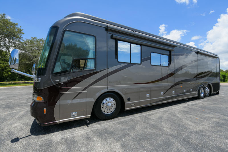 2007 Country Coach Magna For Sale