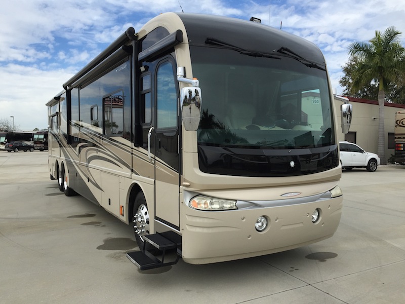 2007 Fleetwood Revolution LE 42 