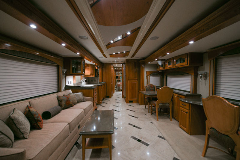 2008 Country Coach Magna For Sale