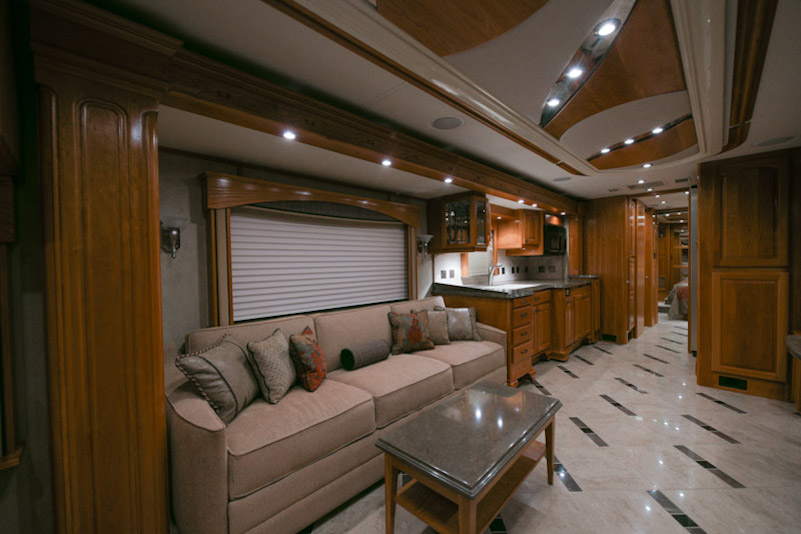 2008 Country Coach Magna For Sale