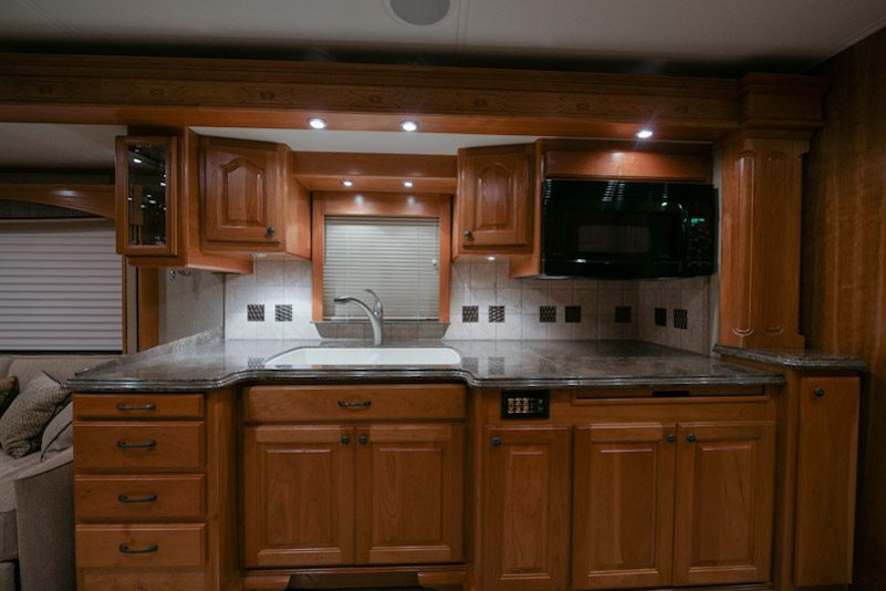 2008 Country Coach Magna For Sale