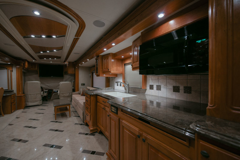 2008 Country Coach Magna For Sale
