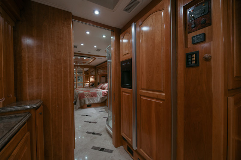 2008 Country Coach Magna For Sale