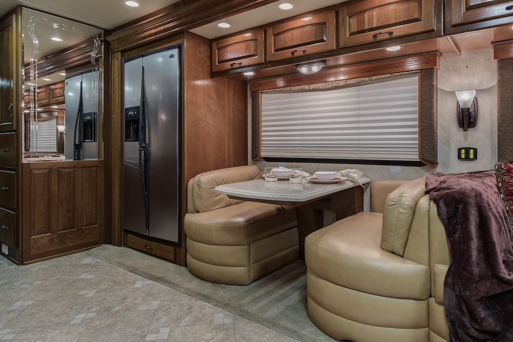 2009 Monaco Camelot  For Sale