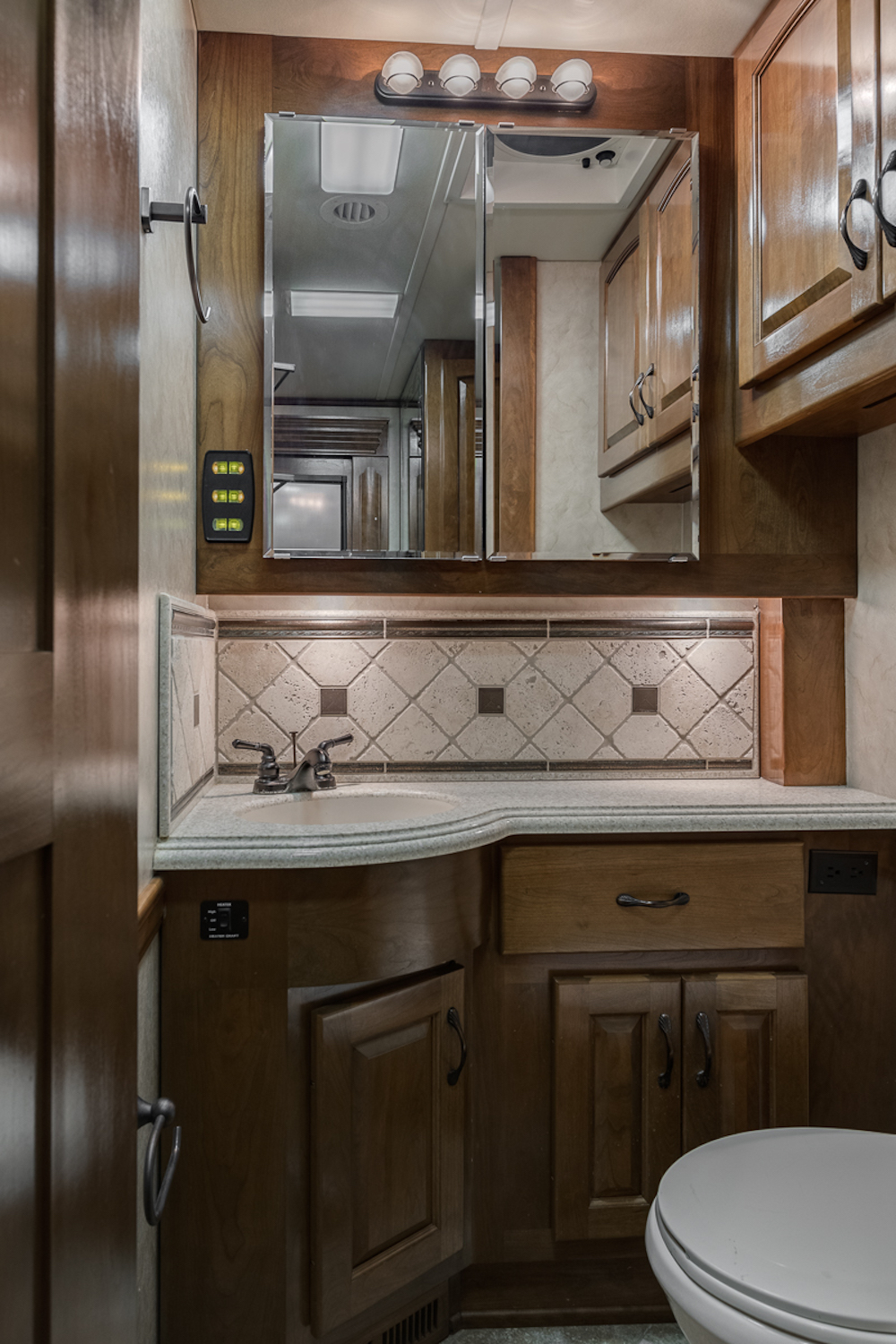2009 Monaco Camelot  For Sale