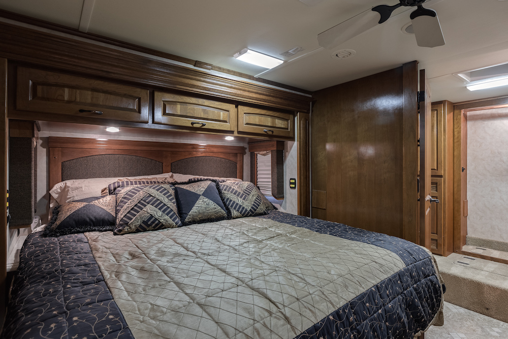 2009 Monaco Camelot  For Sale