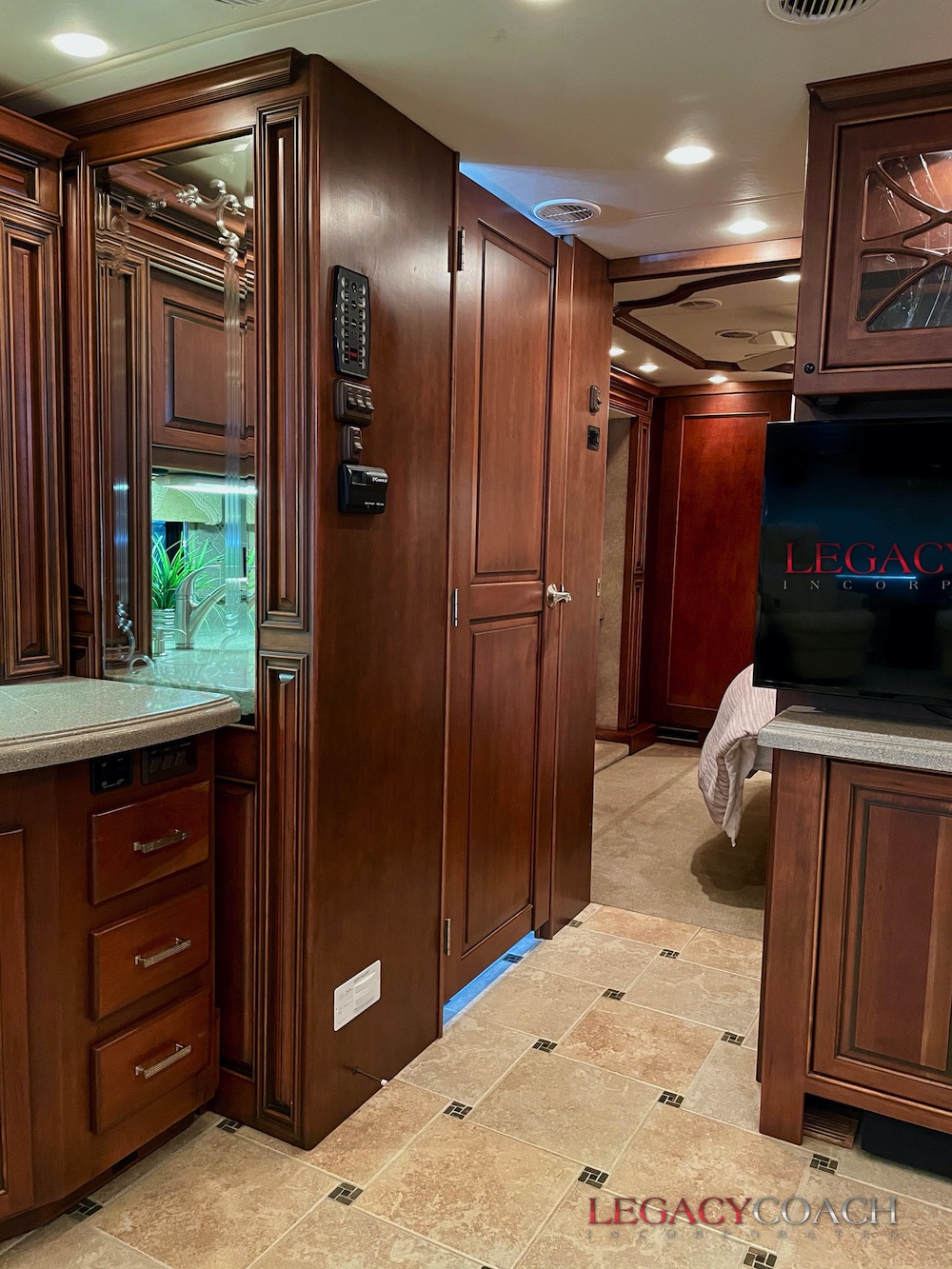 2009 Tiffin Allegro For Sale