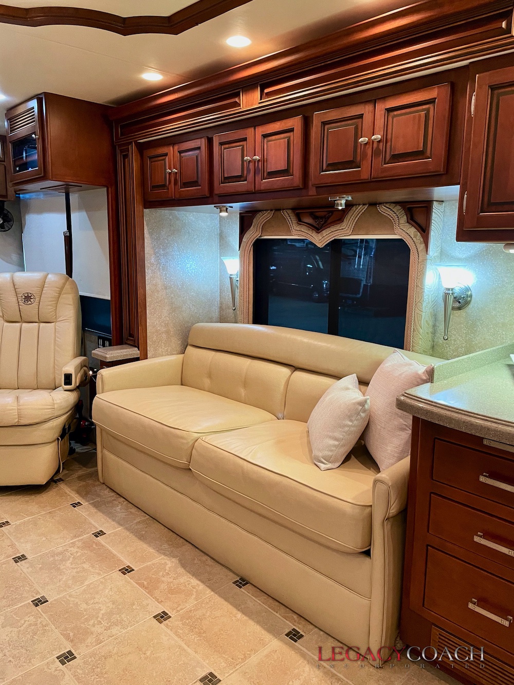 2009 Tiffin Allegro For Sale