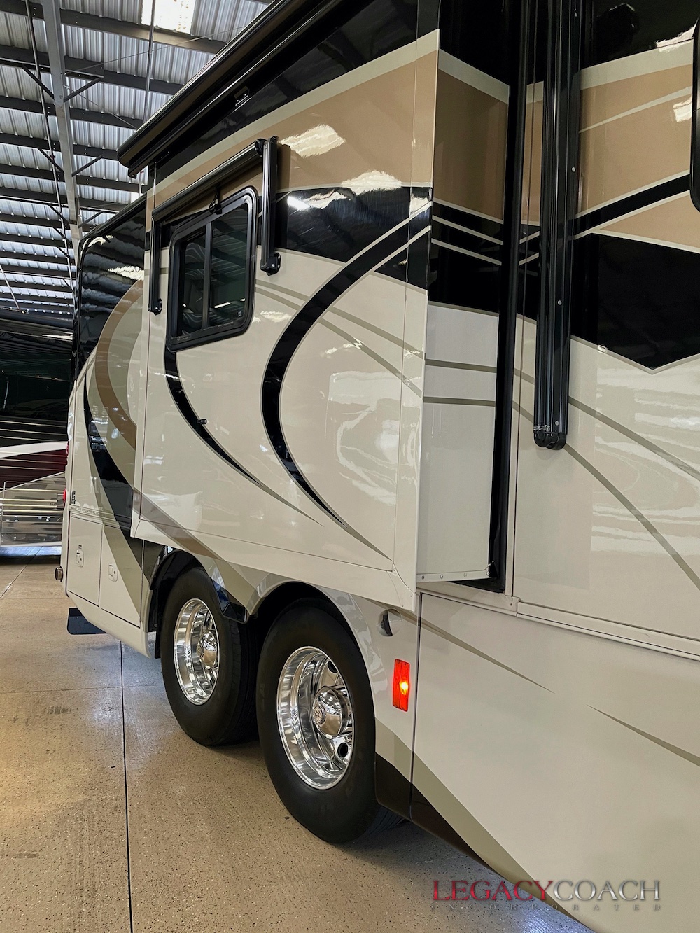 2009 Tiffin Allegro For Sale