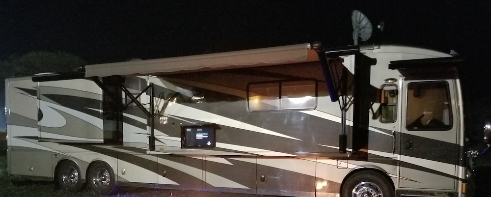 2013 Prevost Winnebago Tour For Sale