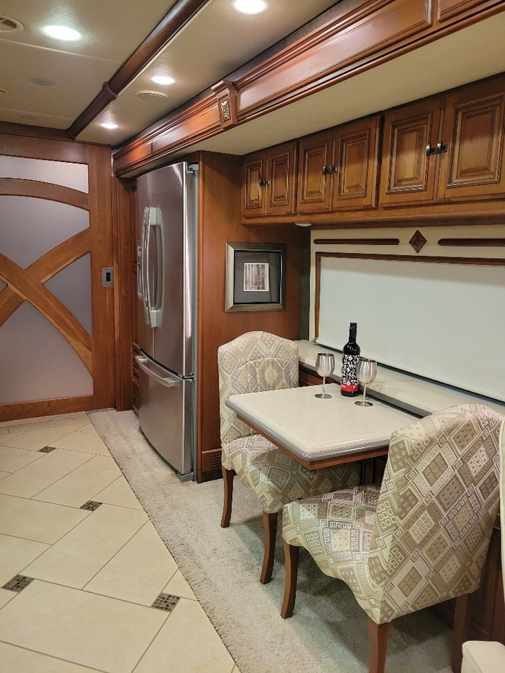 2013 Prevost Winnebago Tour For Sale