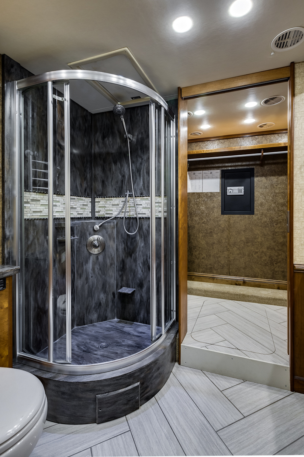 2014 Tiffin Allegro For Sale
