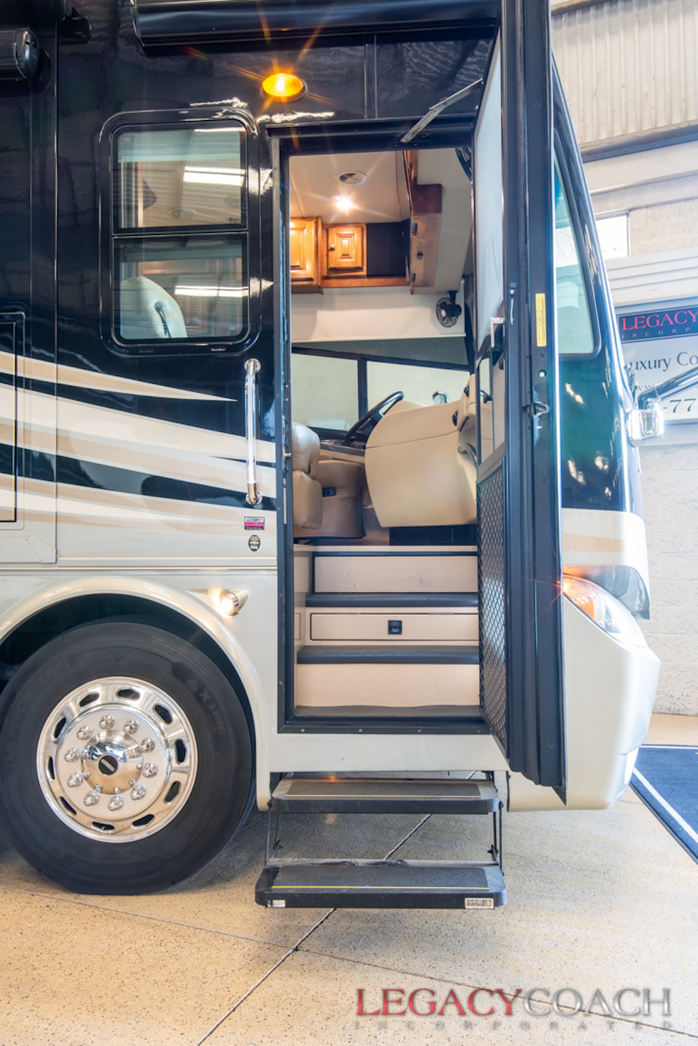 2014 Tiffin Pheaton For Sale