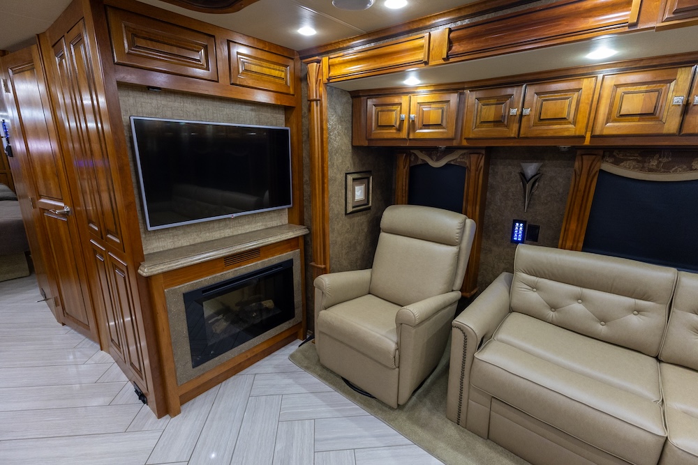 2015 Tiffin Allegro For Sale