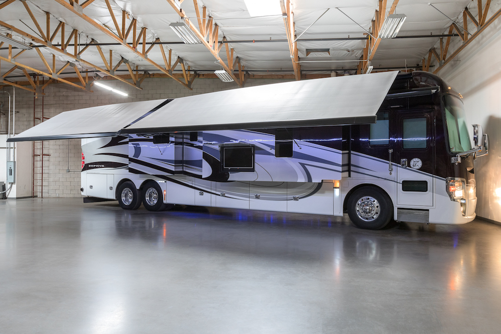 2015 Tiffin Zephyr For Sale