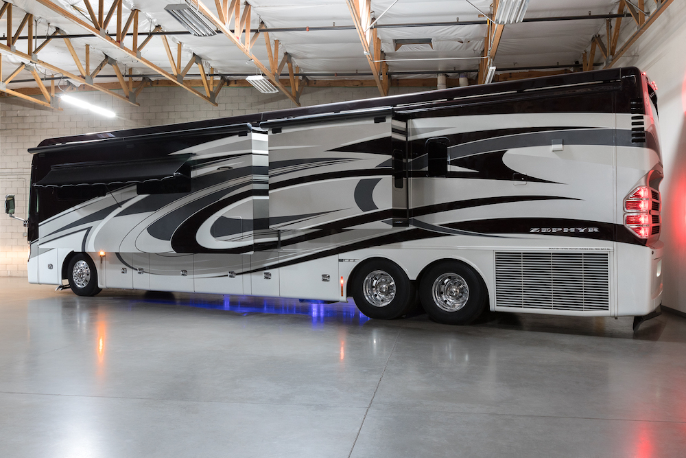2015 Tiffin Zephyr For Sale