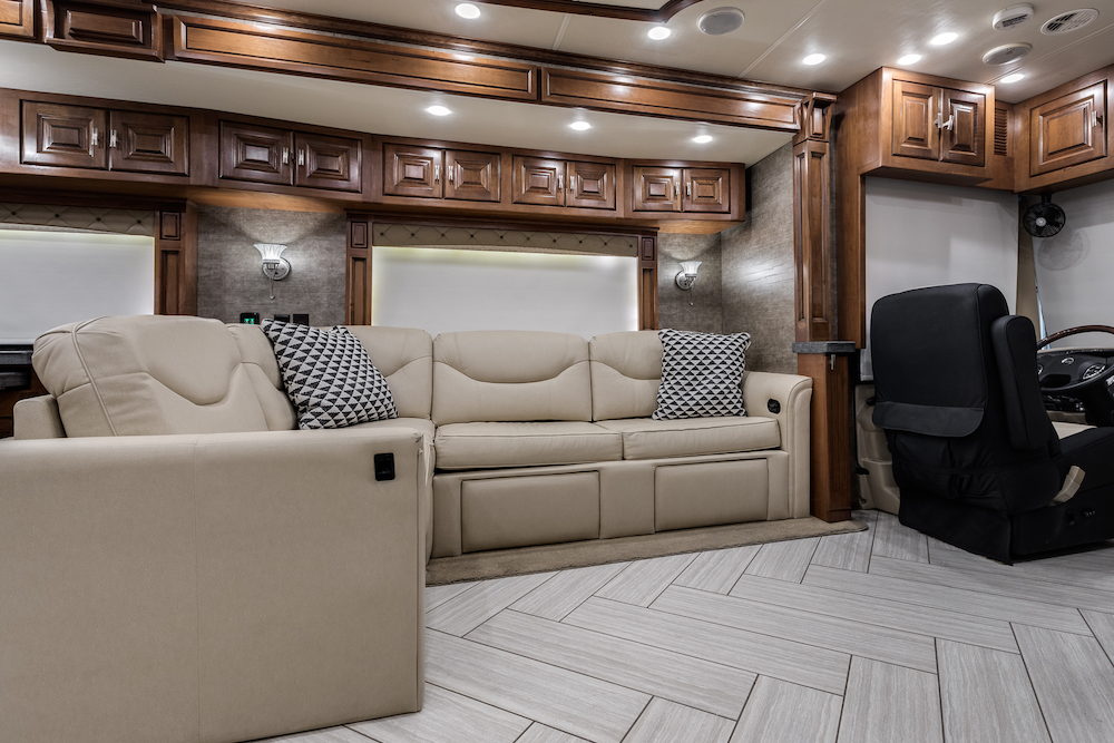 2015 Tiffin Zephyr For Sale