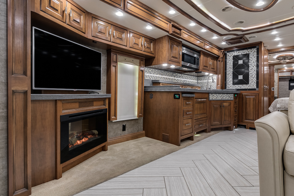 2015 Tiffin Zephyr For Sale