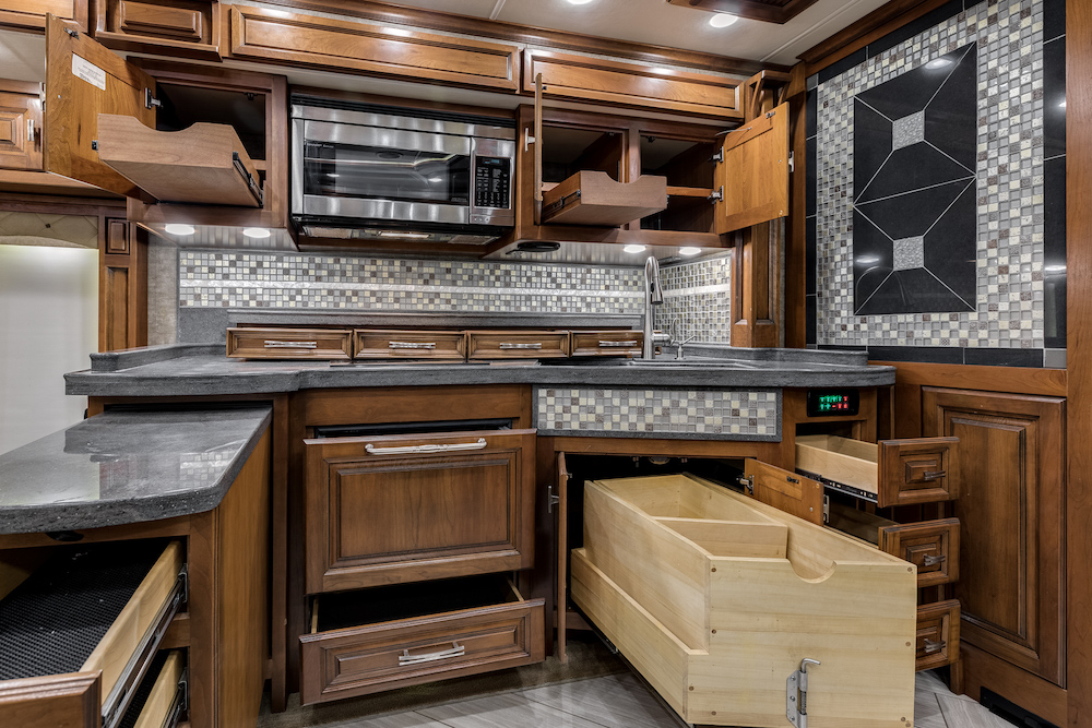 2015 Tiffin Zephyr For Sale