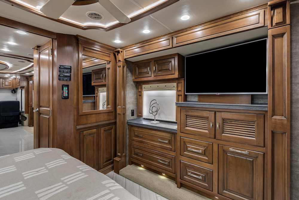 2015 Tiffin Zephyr For Sale