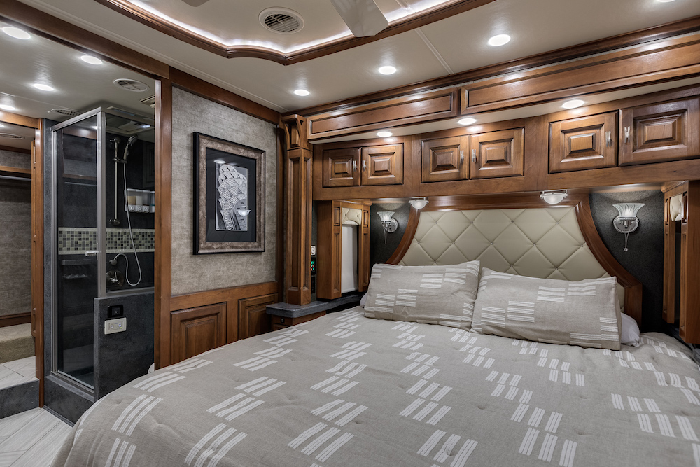 2015 Tiffin Zephyr For Sale