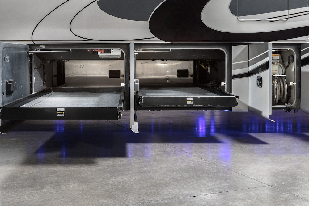 2015 Tiffin Zephyr For Sale