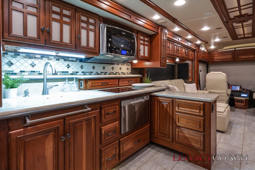 20016 Winnebago Tour For Sale