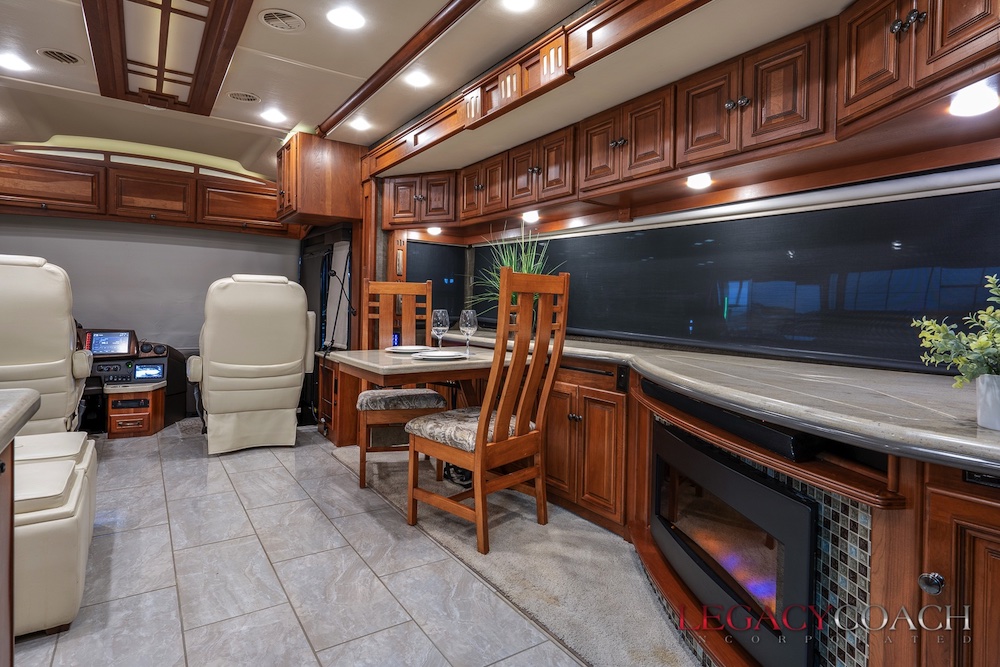 20016 Winnebago Tour For Sale