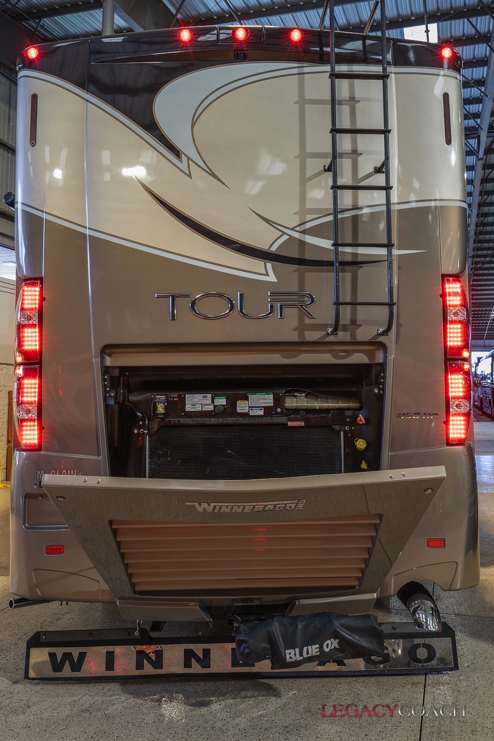 20016 Winnebago Tour For Sale