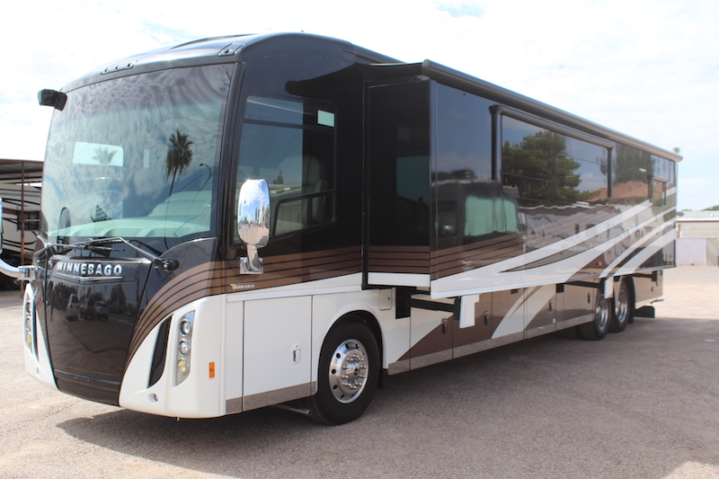 2017 Winnebago Ellipse  For Sale