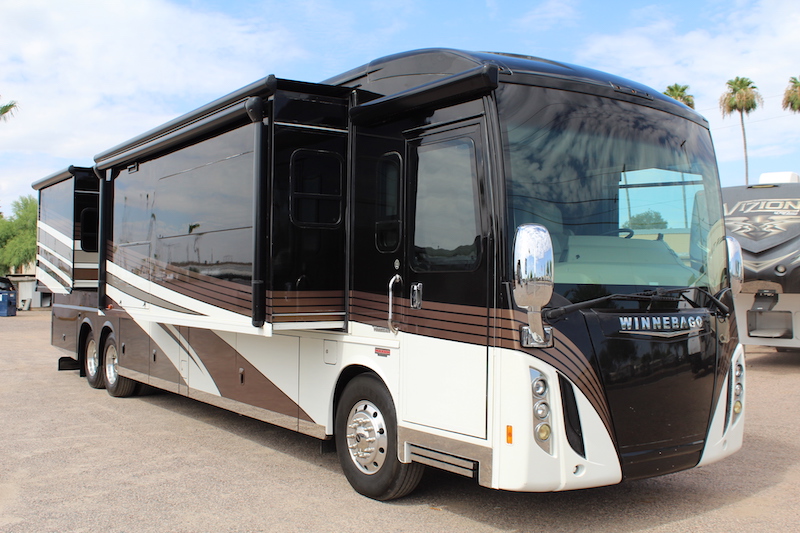 2017 Winnebago Ellipse  For Sale
