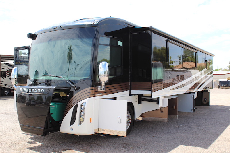 2017 Winnebago Ellipse  For Sale