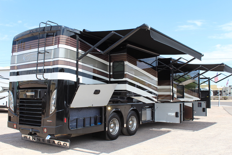 2017 Winnebago Ellipse  For Sale