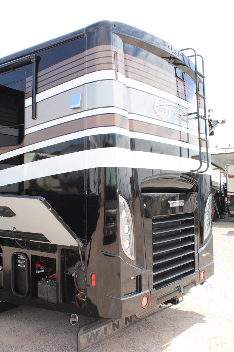 2017 Winnebago Ellipse  For Sale
