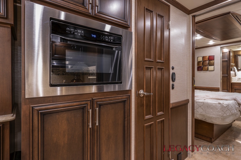 2018 Prevost Newmar Ventana For Sale