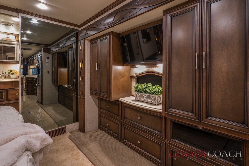 2018 Prevost Newmar Ventana For Sale