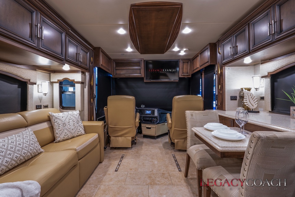 2018 Prevost Newmar Ventana For Sale