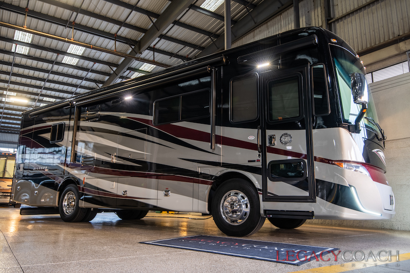 2018 Tiffin Red For Sale