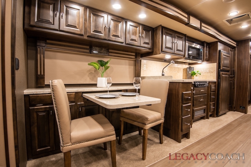 2018 Tiffin Red For Sale