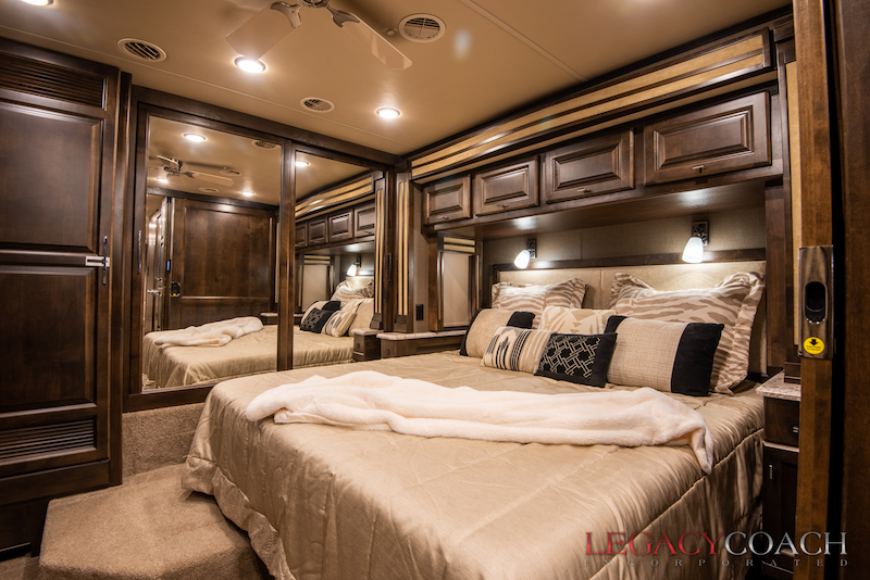 2018 Tiffin Red For Sale